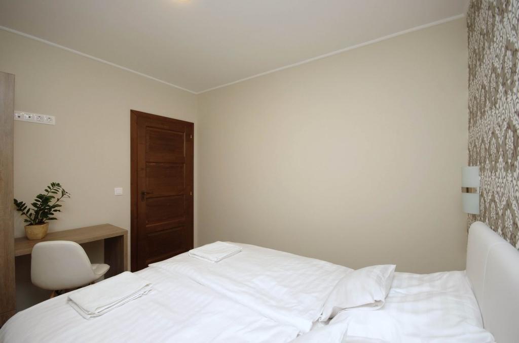 Mosoly Deluxe Apartman غيولا المظهر الخارجي الصورة