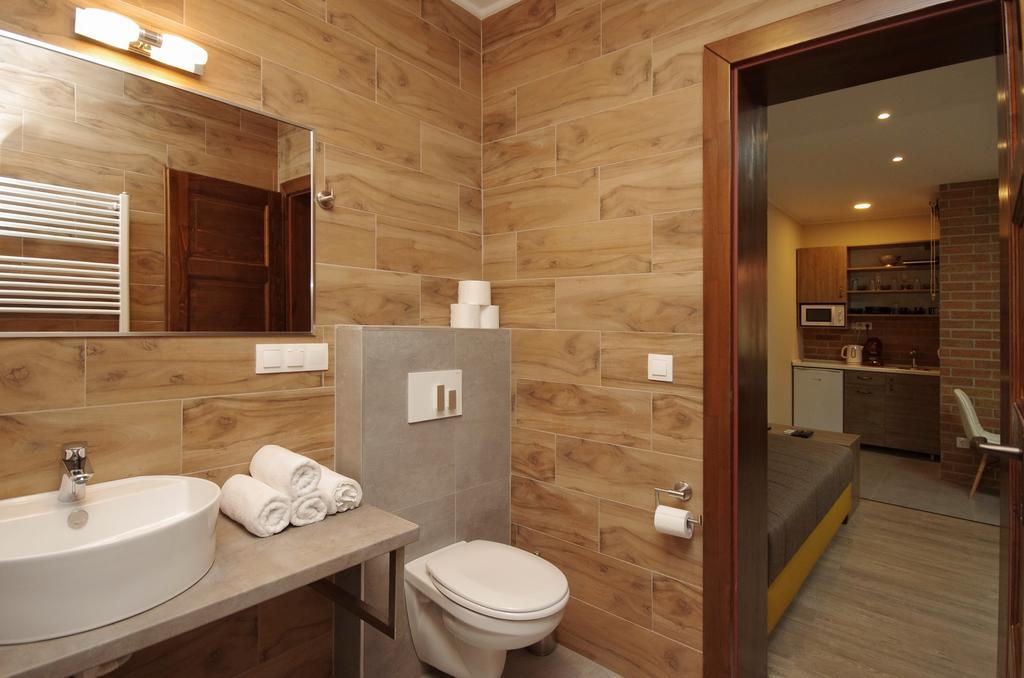 Mosoly Deluxe Apartman غيولا المظهر الخارجي الصورة