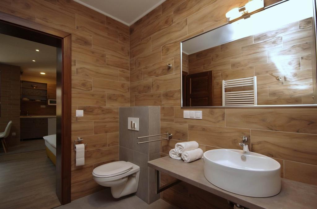 Mosoly Deluxe Apartman غيولا المظهر الخارجي الصورة